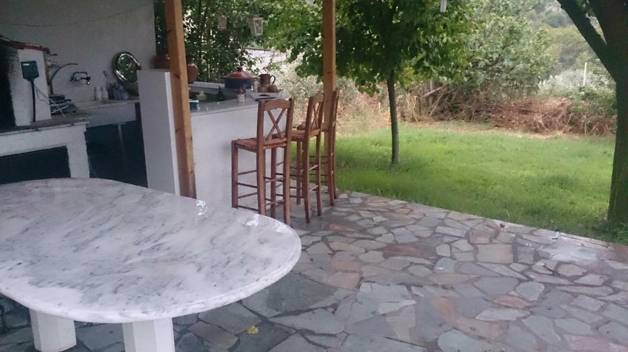 Eleni'S Village Relaxation Home Edipsos Exteriör bild